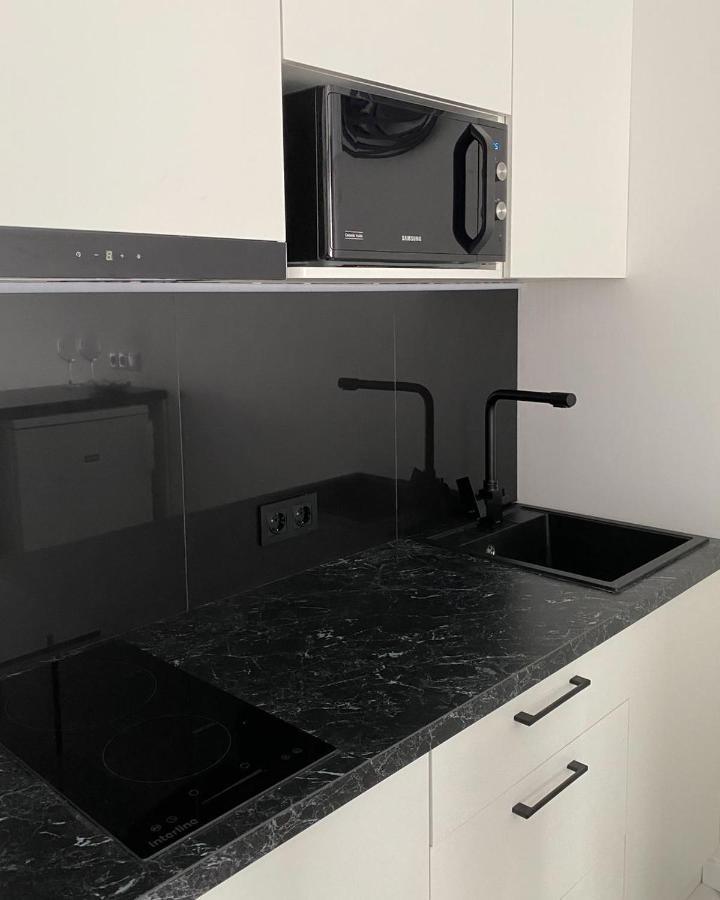 New Modern Apartment Uzhhorod Exterior foto